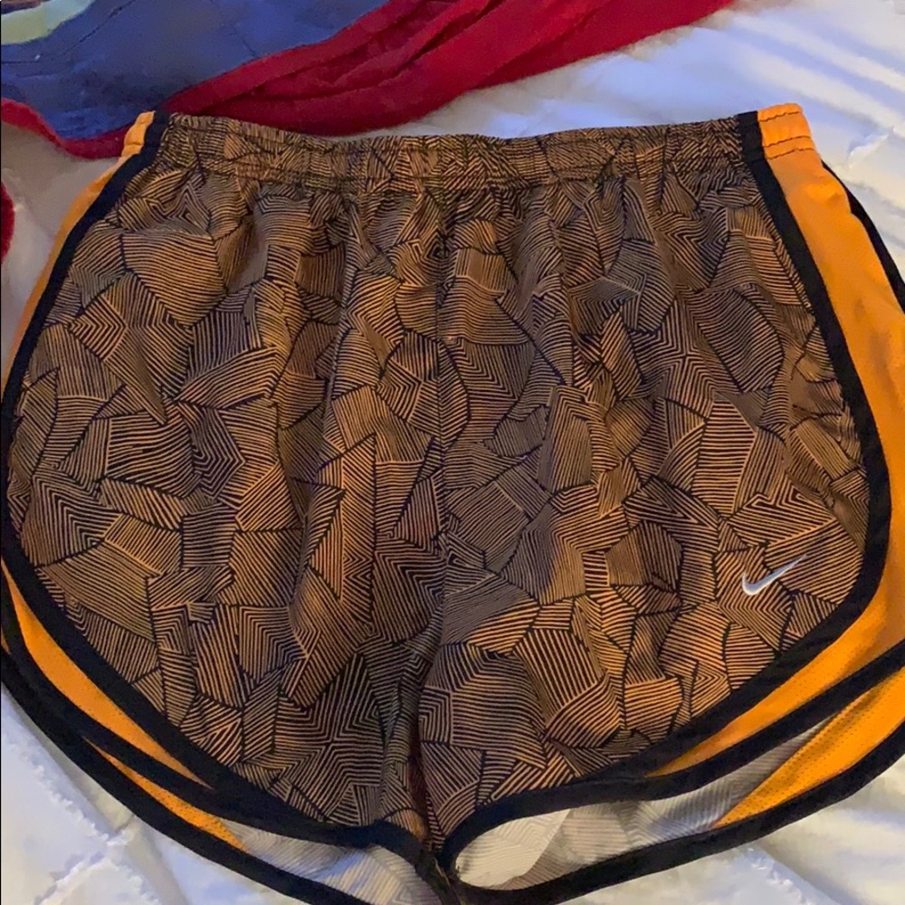 Women’s Nike running short
